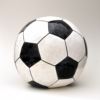 Футбольный мяч. Подарочная статуэтка в натуральную величину