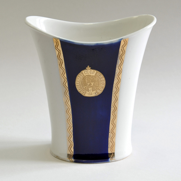 Памятная ваза «Спартакиада народов СССР», ЛФЗ