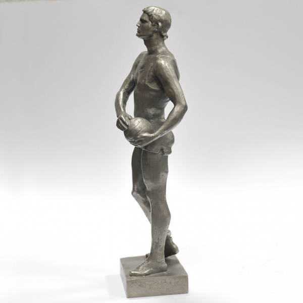 волейболист. винтажная, советская статуэтка 1970-х гг.