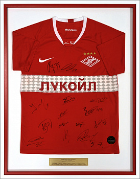 Футбольный клуб "Спартак". Футболка с автографами основного состава